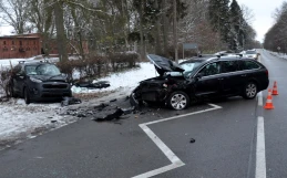 Wypadek na drodze krajowej 22 w Starogardzie Gdańskim. Przyczyną zaśnięcie za kierownicą