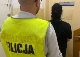 43-latka poszukiwana listem gończym. Zadzwoniła na policję i zapytała, czy nadal ma się ukrywać