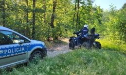 35-latek z Tucholi odnaleziony. Policjanci przeczesywali las przez całą noc