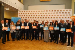 "Dla nas metropolia to walka z wykluczeniem komunikacyjnym". Pierwsze czytanie projektu ustawy metropolitalnej 