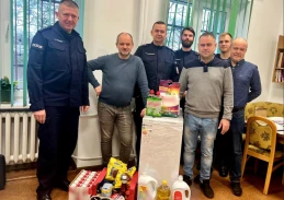 Policjanci z Nowego z sercem. Wsparcie dla Szlachetnej Paczki