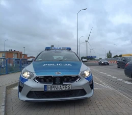 Zostawił samochód na autostradzie i szedł poboczem do domu. Był poszukiwany
