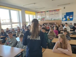 Kolejne spotkanie o bezpieczeństwie. Rozmawiali z uczniami o zagrożeniach w sieci i zdrowiu