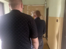 Podpalił drzwi wejściowe do mieszkania. Teraz grozi mu za to do pięciu lat więzienia