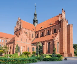 Będą szukać księgi cystersów i czerpać papier. Wakacje w Pelplinie