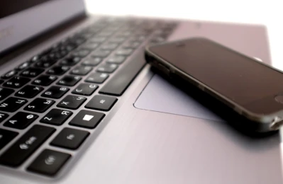 Telefon o wypadku wnuka kosztował seniora 70 tysięcy złotych