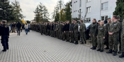 Alarm i opuszczenie budynku. Sprawdzili przygotowanie szkoły
