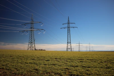 Jest zgoda na budowę nowej linii 400 kV na Pomorzu. Popłynie nią energia z morskich farm wiatrowych