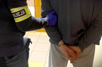 Poszukiwany za kradzieże próbował uciec do lasu
