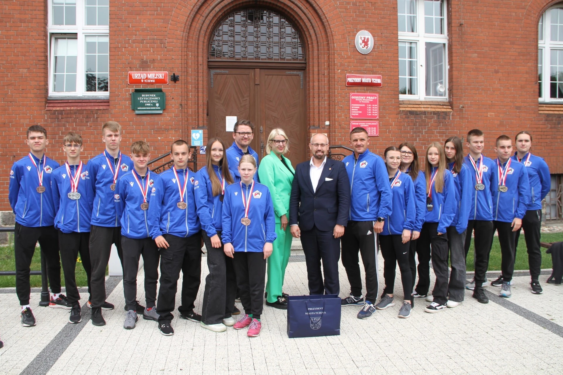 fot. UM Tczew. Zawodnicy klubu spotkali się z władzami miasta