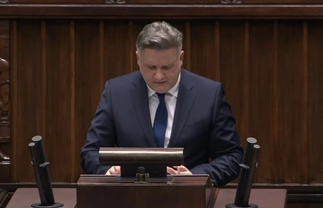 Temat przejazdu kolejowego w Luzinie na posiedzeniu Sejmu. Głos zabrał poseł Michał Kowalski